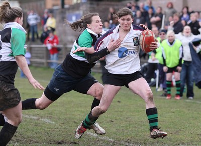 28.03.10 ... Waunarlwydd v Seven Sisters, WRU Women's National Plate Final 2009-10. -  Action from the plate final between Waunarlwydd (white shirts) and Seven Sisters 