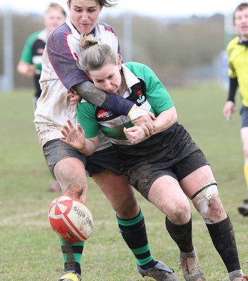 28.03.10 ... Waunarlwydd v Seven Sisters, WRU Women's National Plate Final 2009-10. -  Action from the plate final between Waunarlwydd (white shirts) and Seven Sisters 