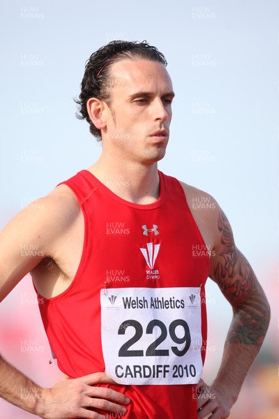 12.06.10.. Welsh Athletics Championships 2010 -  Matt Elias composes himself before the start of the Senior Mens 400m Final 