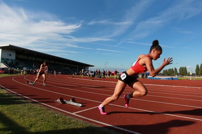 150714 - Welsh Athletics International held at the Cardiff International Sports Stadium - Emma Pullen at the start of the Womens 400m Final