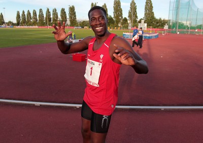 150714 - Welsh Athletics International held at the Cardiff International Sports Stadium - Christian Malcolm thanks the fans after completing his last ever race