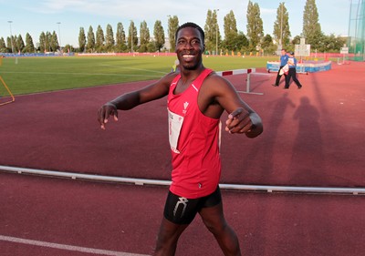 150714 - Welsh Athletics International held at the Cardiff International Sports Stadium - Christian Malcolm thanks the fans after completing his last ever race