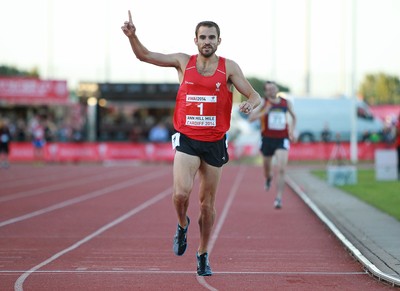 150714 - Welsh Athletics International held at the Cardiff International Sports Stadium - Chris Gowell of Wales runs in the first sub 4 minute mile in Wales in 25 years