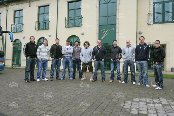 18.05.09  Welsh based Lions leave Vale of Glamorgan Hotel... L-r Alun Wyn Jones, Matthew Rees, Jamie Roberts, Andy Powell, Mike Phillips, Adam Jones, Gethin Jenkins, Stephen Jones, Martyn Williams, Tommy Bowe and Shane Williams leave the Vale of Glamorgan Hotel for the journey to the Lions HQ near London. 