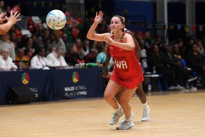 221125 - Welsh Feathers v Zimbabwe Gems - International Netball Match - Bethan Dyke of Wales