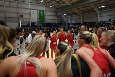 221125 - Welsh Feathers v Zimbabwe Gems - International Netball Match - Wales huddle