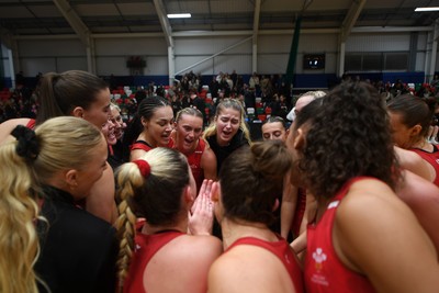 221125 - Welsh Feathers v Zimbabwe Gems - International Netball Match - Wales huddle