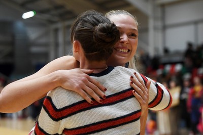221125 - Welsh Feathers v Zimbabwe Gems - International Netball Match - Player of the match Leah Midleton of Wales