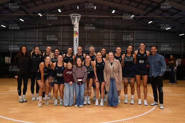 231125 - Welsh Feathers v Zimbabwe Gems - International Netball Match - Wales team picture