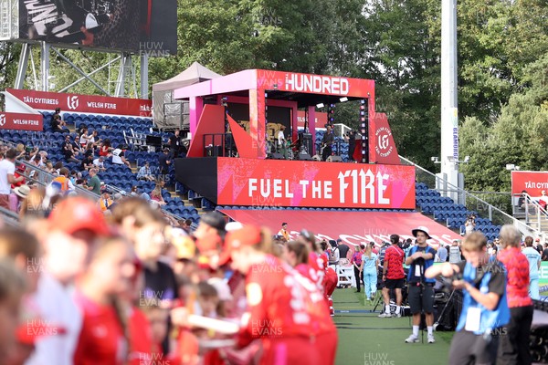 030826 - Welsh Fire v Southern Brave - The Hundred - Feeder perform at the ground