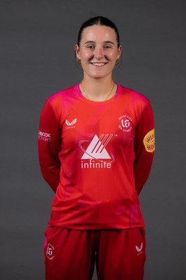 Welsh Fire Women Squad Portraits 190726