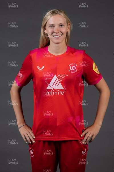 190726 - Welsh Fire Women Squad Portraits -  Sophia Smale