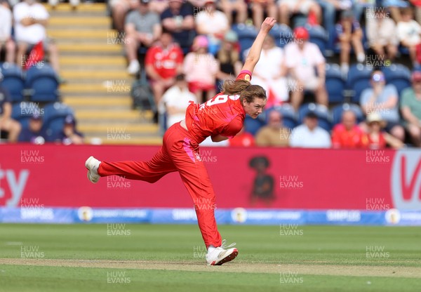 250726 - Welsh Fire Women v MI London Women - The Hundred - Grace Potts of Welsh Fire bowling