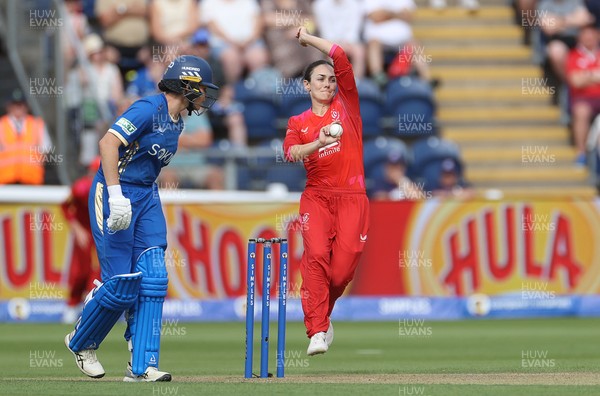 250726 - Welsh Fire Women v MI London Women - The Hundred - Em Arlott of Welsh Fire bowling
