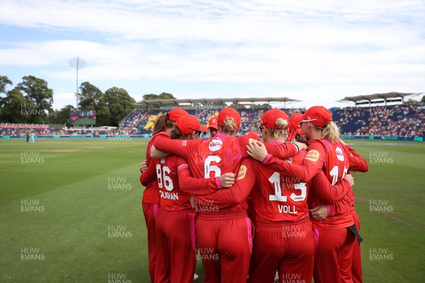 250726 - Welsh Fire Women v MI London Women - The Hundred - Team huddle