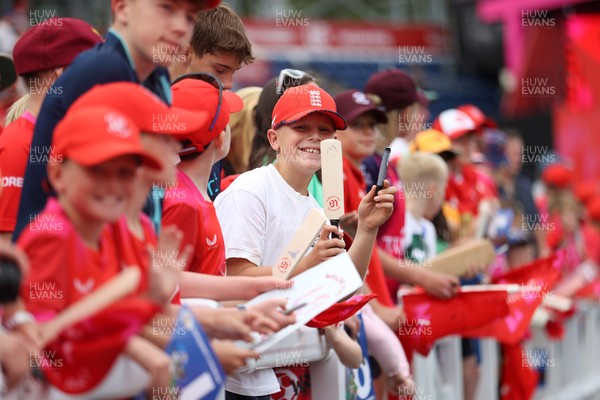 250726 - Welsh Fire Women v MI London Women - The Hundred - Fans