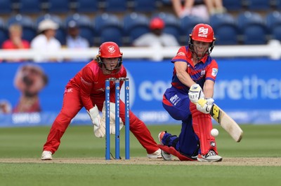 030826 - Welsh Fire Women v Southern Brave Women - The Hundred - Sophie Molineux of Southern Brave batting