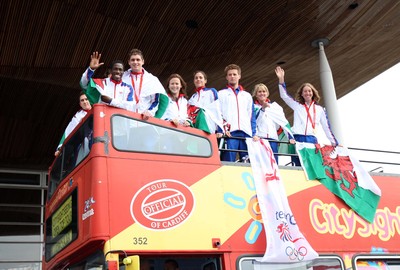 26.08.08 Wales' Olympic athletes arrive at celebration in Cardiff Bay 