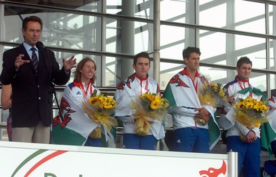 26.08.08 Olympic gold medallist Lynn Davies at celebration for Wales' Olympic athletes in Cardiff Bay alongside Beijing winners Nicole Cooke, Geriant Thomas, Tom James and David Davies 