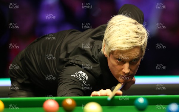 140220 - Welsh Open Snooker 2020 - Quarter Finals - Neil Robertson during play