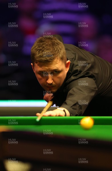 140220 - Welsh Open Snooker 2020 - Quarter Finals - Kyren Wilson during play
