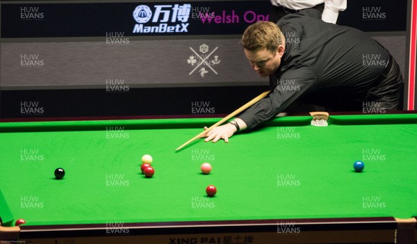 160220 -  Welsh Open Snooker Final, Motorpoint Arena, Cardiff - Shaun Murphy plays a shot as he competes against Kyren Wilson in the Welsh Open Snooker Final