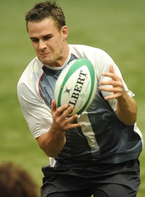 29.02.08 - Wales Rugby Training - Lee Byrne in action during training 