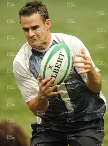 29.02.08 - Wales Rugby Training - Lee Byrne in action during training 