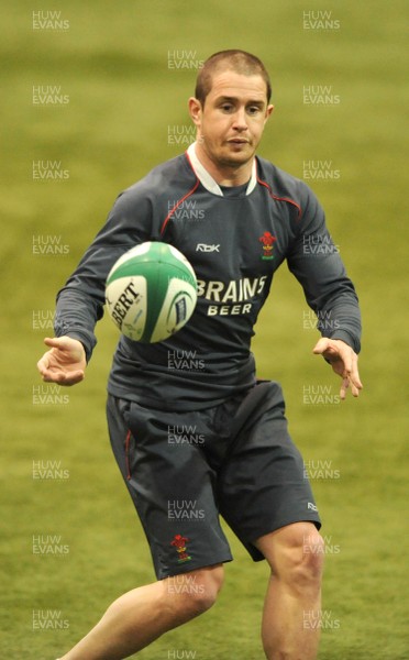 29.02.08 - Wales Rugby Training - Shane Williams in action during training 