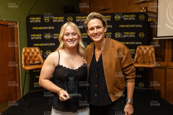 150926 - Welsh Rugby Writers’ Association Annual Awards, in association with Premier Sports - Wales Women’s Young Player of the Year – Seren Lockwood (Brython Thunder & Wales Women), presented by  Philippa Tuttiet