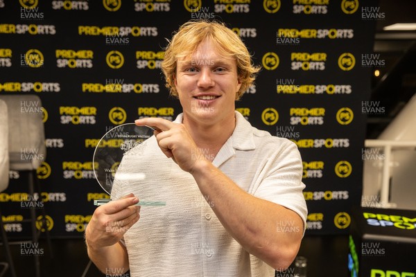 180925 - Welsh Rugby Writers Awards - Wales men�s young player of the year Blair Murray
