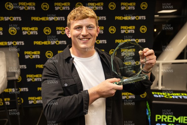 180925 - Welsh Rugby Writers Awards - Wales player of the year Jac Morgan