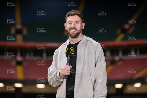 180925 - Welsh Rugby Writers Awards - Premier Sports pundit Alex Cuthbert