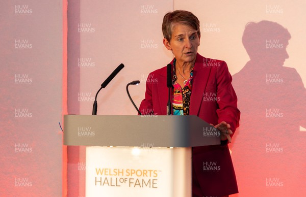 140923 - Welsh Sports Hall of Fame Dinner, Cardiff City Stadium - Professor Laura McAllister CBE FLSW addresses guests