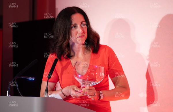 140923 - Welsh Sports Hall of Fame Dinner, Cardiff City Stadium - Welsh netball star Suzy Drane is inducted into the Welsh Sports Hall of Fame