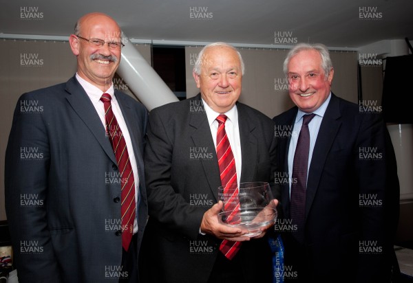 170513 - Welsh Sports Hall of Fame, 24th Roll of Honour Dinner, Millennium Stadium, Cardiff - Hall of Fame inductee Clive Rowlands receives his award from Dave Cobner, Dean of Sport at Cardiff Metropolitan University and Gareth Edwards 