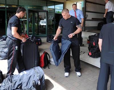 Welsh team leave for New Zealand 090610