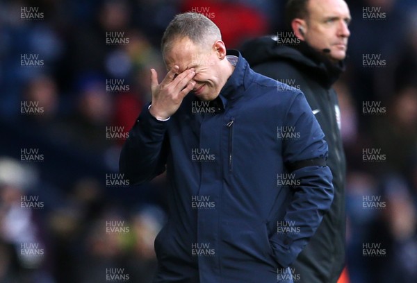 081219 - West Bromwich Albion v Swansea City - SkyBet Championship - Dejected Swansea City Manager Steve Cooper at full time