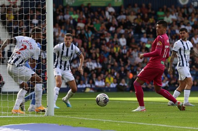 120823 - West Bromwich Albion v Swansea City - Sky Bet Championship - Joel Piroe of Swansea watches a missed chance