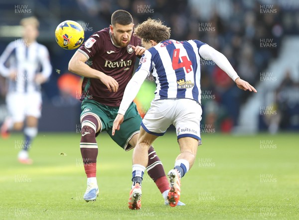 291125 - West Bromwich Albion v Swansea City - Sky Bet Championship - Zan Vipotnik of Swansea and Callum Styles of WBA