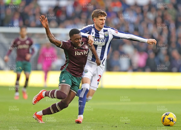 291125 - West Bromwich Albion v Swansea City - Sky Bet Championship -Zeidane Inoussa of Swansea and  Chris Mepham of WBA