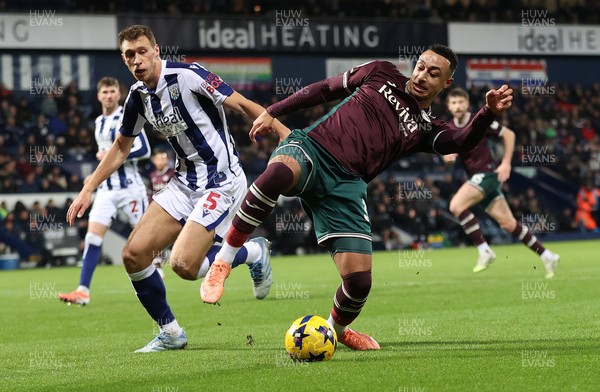 291125 - West Bromwich Albion v Swansea City - Sky Bet Championship - Adam Idah of Swansea and Krstian Bielik of WBA
