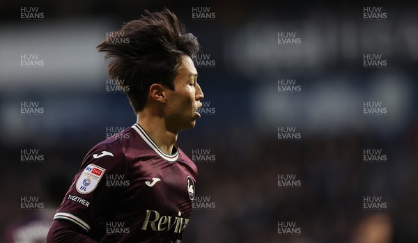 291125 - West Bromwich Albion v Swansea City - Sky Bet Championship - Eom Ji-sung of Swansea
