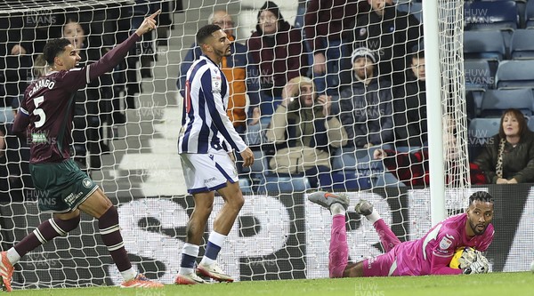 291125 - West Bromwich Albion v Swansea City - Sky Bet Championship - Goalkeeper Lawrence Vigouroux of Swansea makes one of many saves in 2nd half