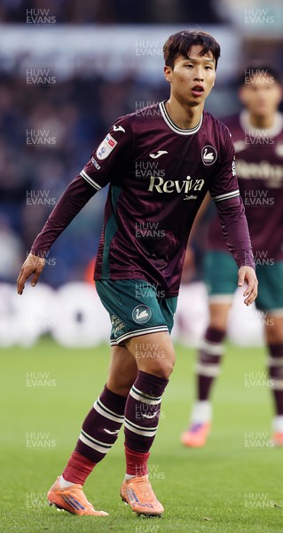 291125 - West Bromwich Albion v Swansea City - Sky Bet Championship - Eom Ji-sung of Swansea