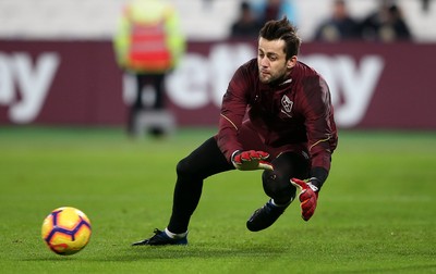 041218 - West Ham United v Cardiff City - Premier League - Lukasz Fabianski of West Ham