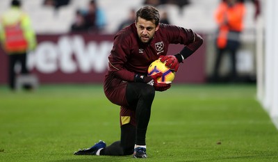 041218 - West Ham United v Cardiff City - Premier League - Lukasz Fabianski of West Ham