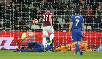 041218 - West Ham United v Cardiff City - Premier League - Lucas Perez of West Ham scores a goal