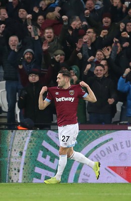 041218 - West Ham United v Cardiff City - Premier League - Lucas Perez of West Ham celebrates scoring his second goal