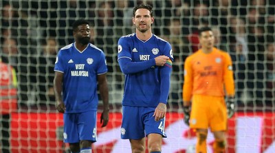 041218 - West Ham United v Cardiff City - Premier League - A frustrated Sean Morrison of Cardiff City